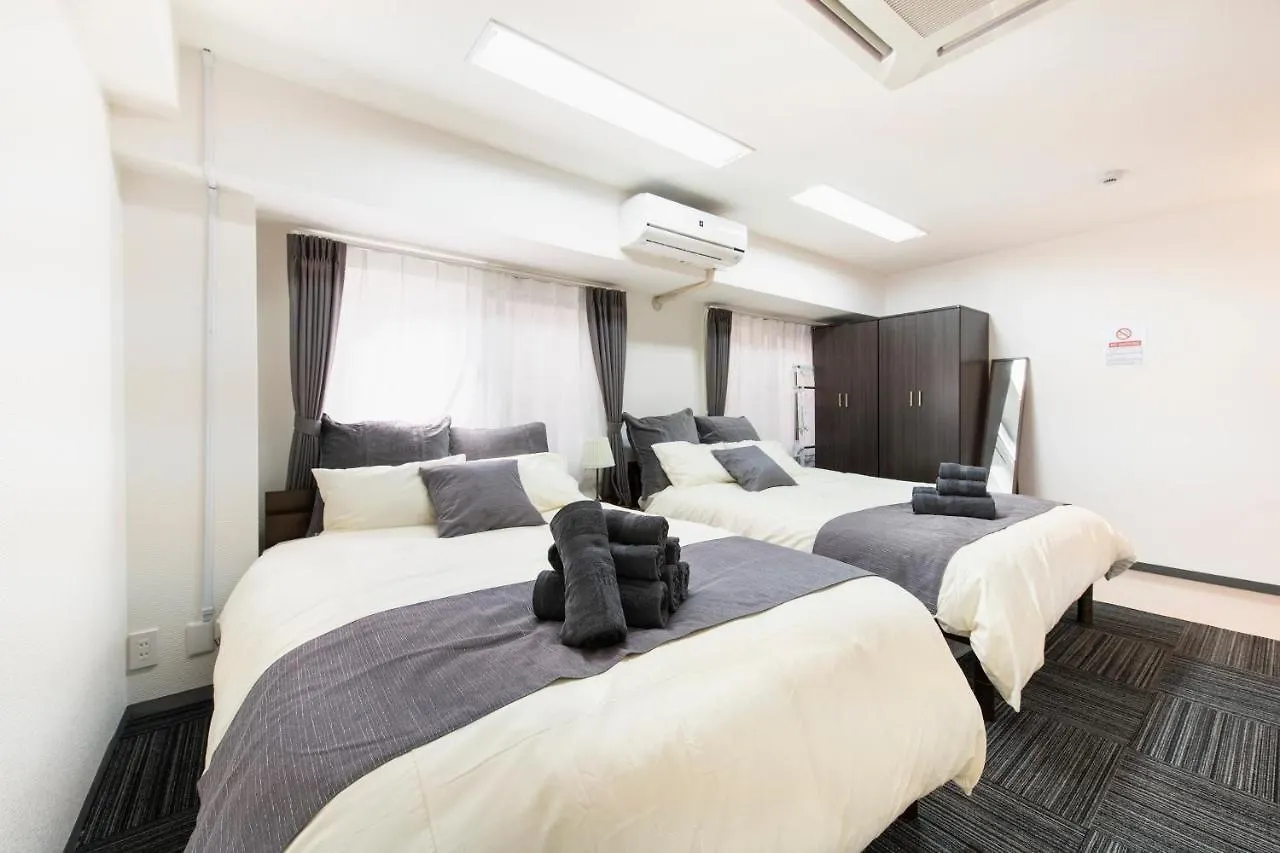 Tsukimura Building Tokyo Apartment